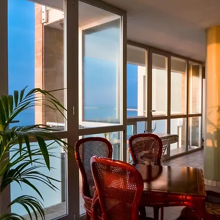 La Casa Al Faro * Bari